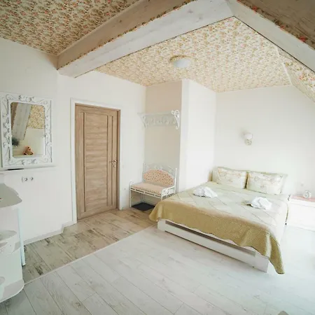 Kvasova Voda Hotel *